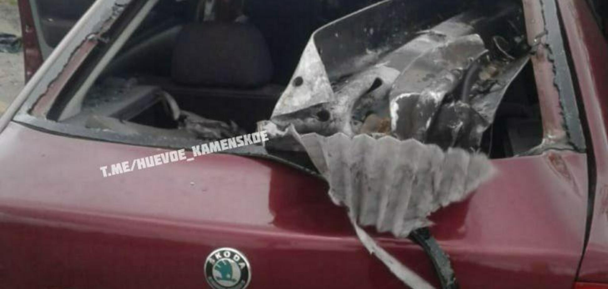 Під Дніпром іномарка протаранила міст: відбійник 'прошив' салон авто