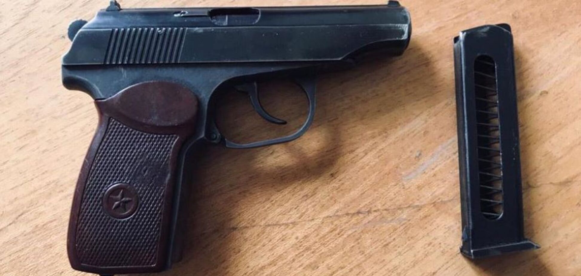 На Киевщине пьяный экс-полицейский открыл огонь по прохожим: появились подробности