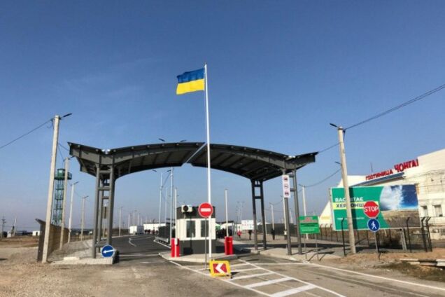 Виходив на зв'язок: спливли подробиці про викрадення українського військового на адмінкордоні з Кримом