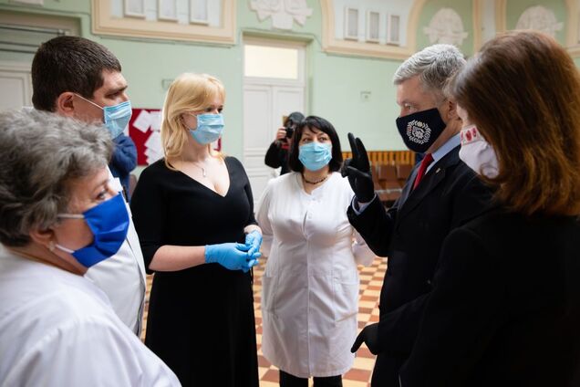 Охматдет получил 3 тысячи ИФА-тестов из Швейцарии от Порошенко: первыми проверят детских врачей