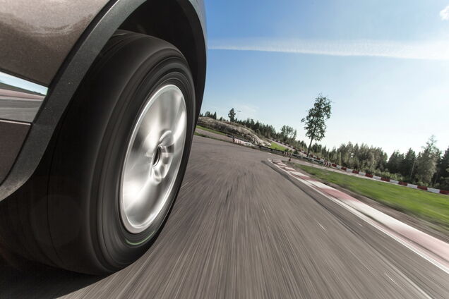 Неравномерный износ шин: в чем опасность и как его предотвратить