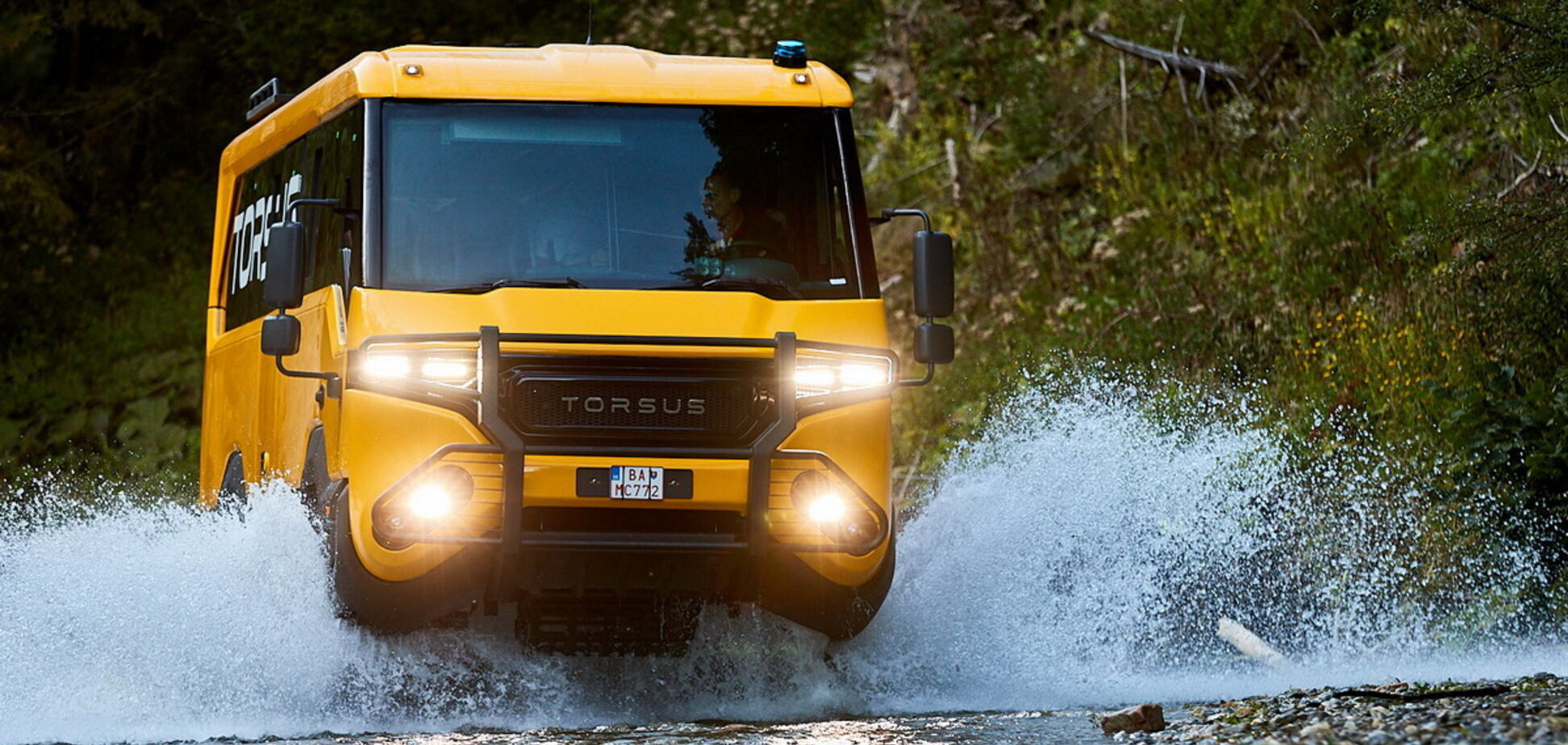 Украино-чешский автобус-вездеход получил признание дизайнеров