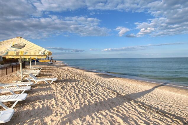 Відпочинок на Азовському морі 2020: де і за скільки можна провести відпустку