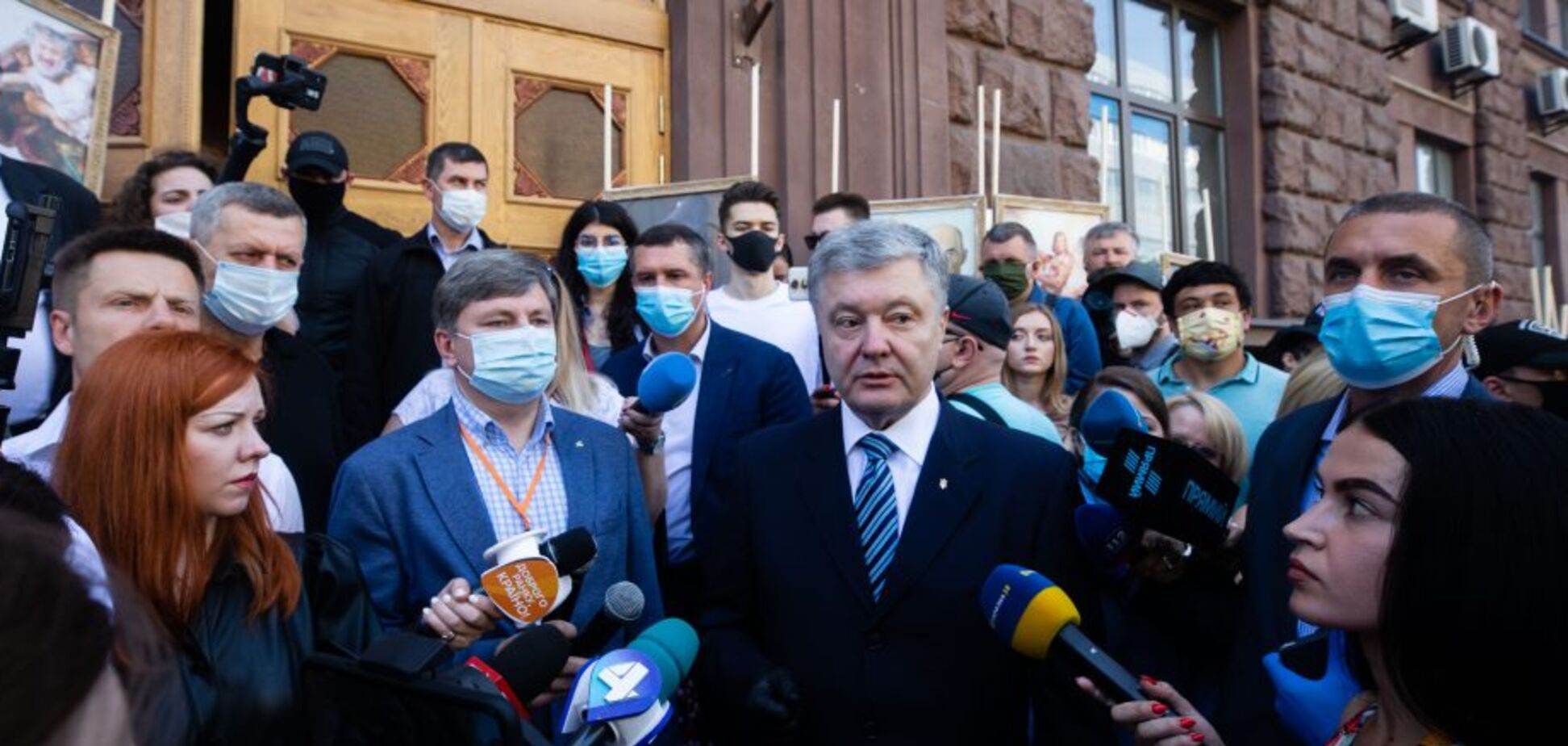 Порошенко під ДБР потужно звернувся до Зеленського через переслідування