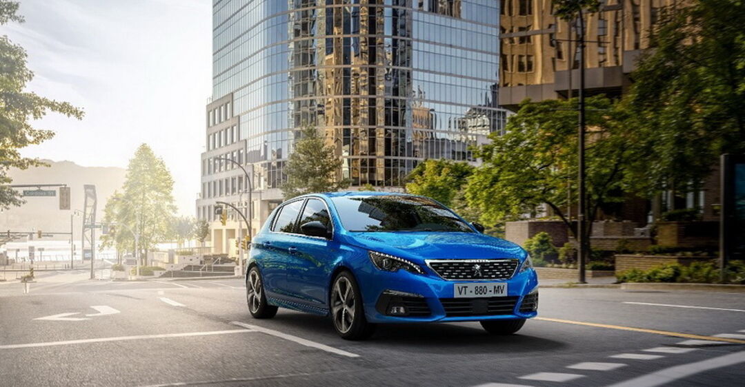 Peugeot 308 обзавелся цифровыми приборами и новыми опциями