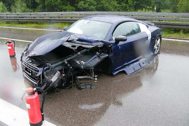 Розбитий Audi R8