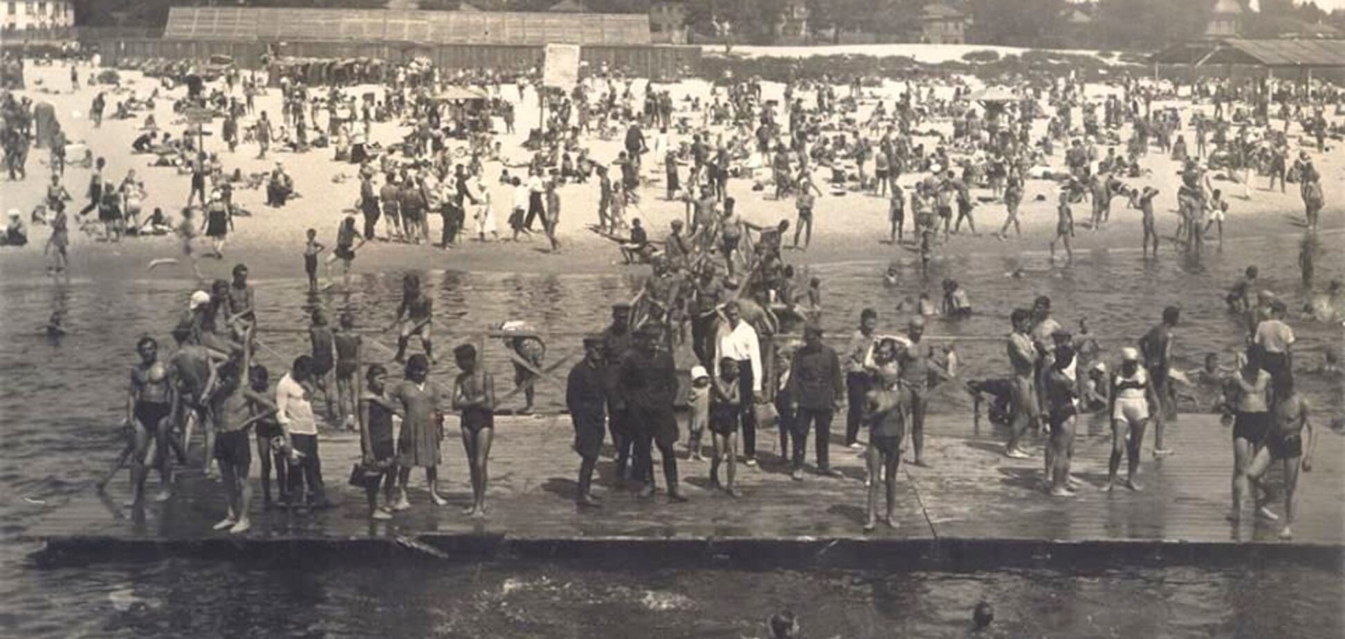 Перший громадський пляж у Києві