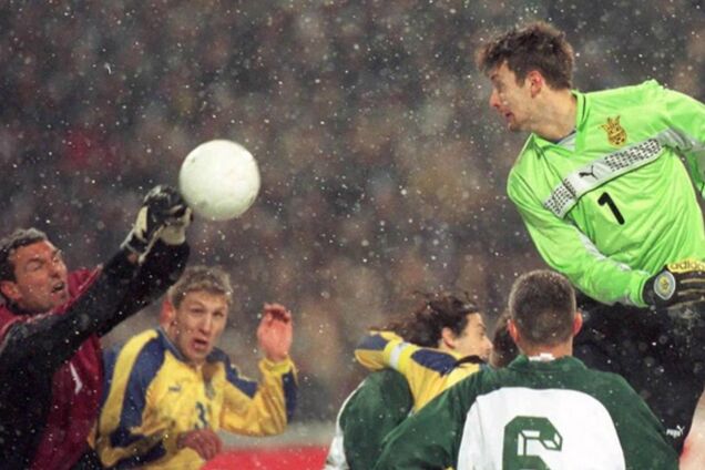 Александр Шовковский в матче со Словенией