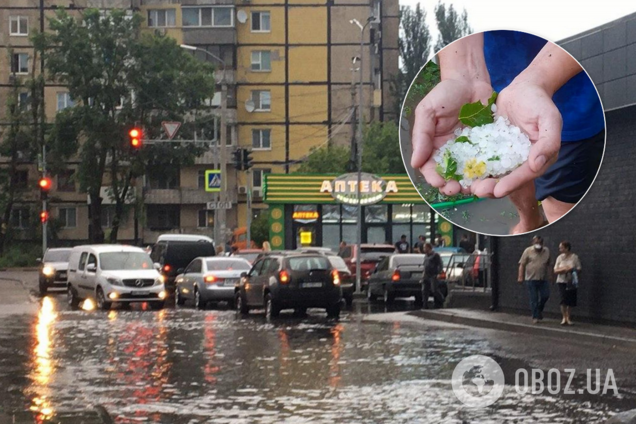 У Дніпрі пройшла сильна злива з градом: фото і відео негоди