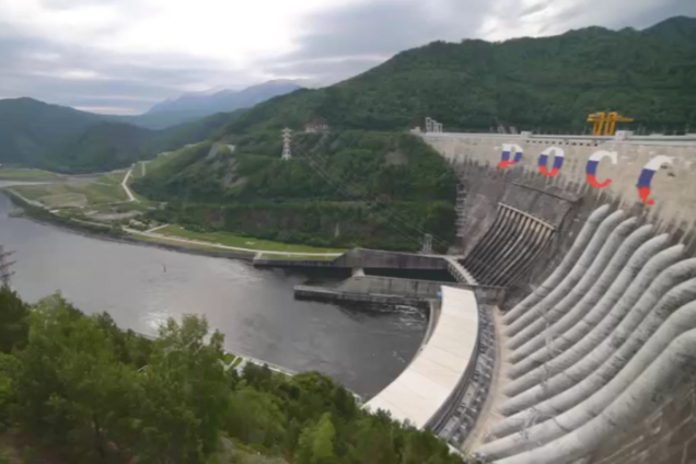 Граффити на Саяно-Шушенской ГЭС