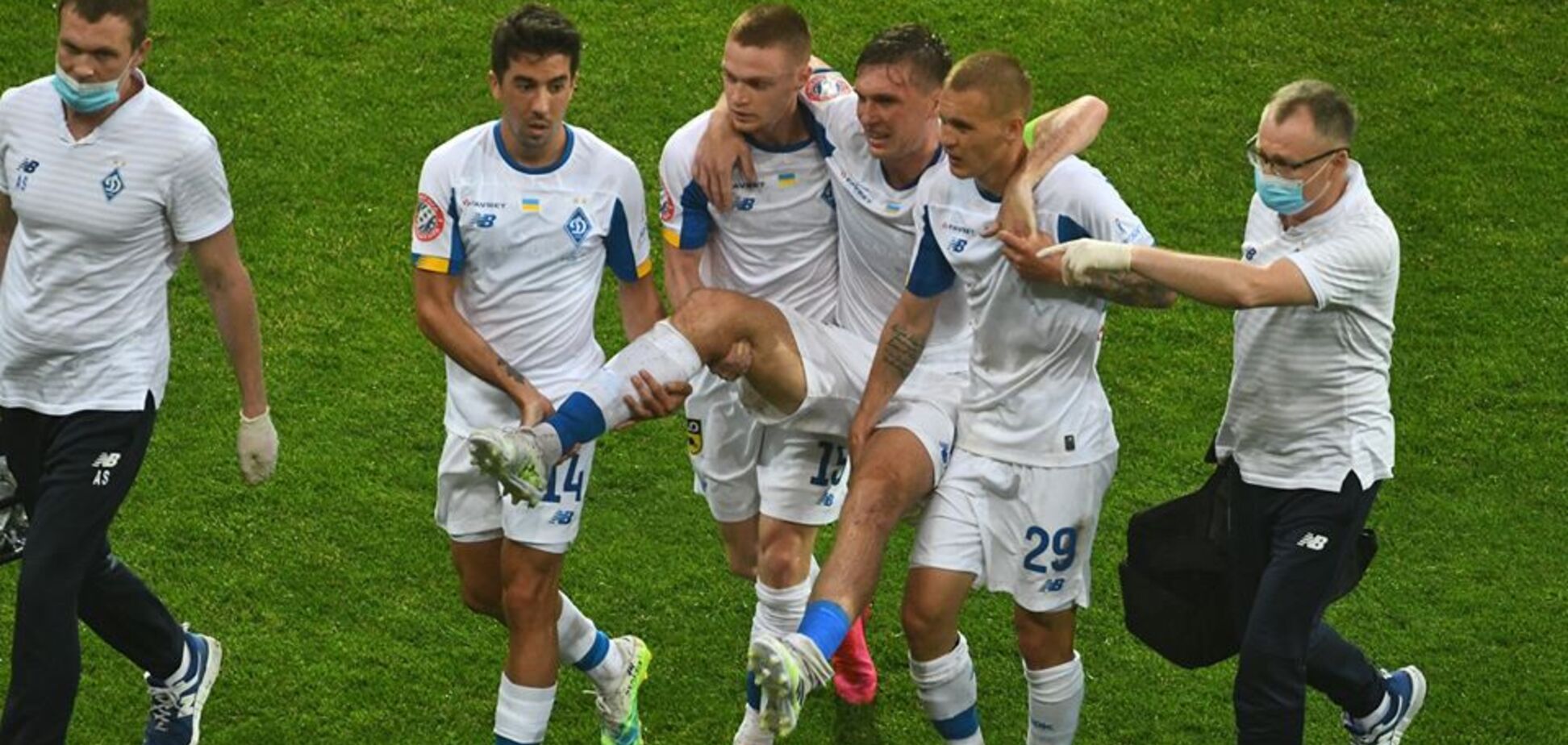 Капітана 'Динамо' забрали з поля після травми в матчі з 'Зорею'