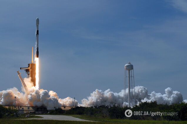 SpaceX вивела на орбіту унікальні супутники: відео запуску ракети