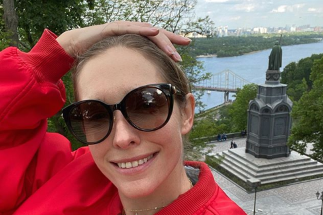 Осадча в бікіні показала, як провела вихідні на яхті з Горбуновим і сином