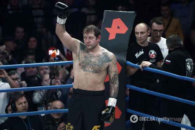 Александр Емельяненко в бою против Михаила Кокляева