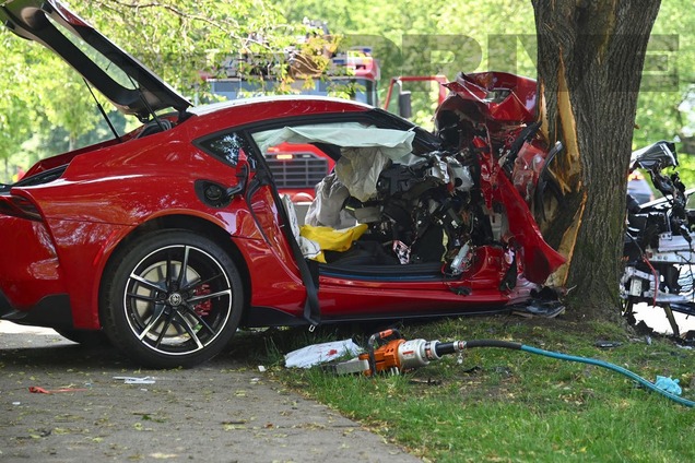 Водитель не справился с управлением Toyota Supra