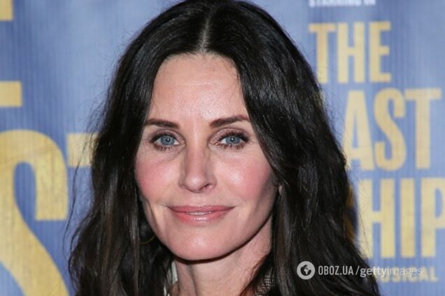 Зірка 'Друзів' показала тіло в бікіні на честь 56-річчя. Відео