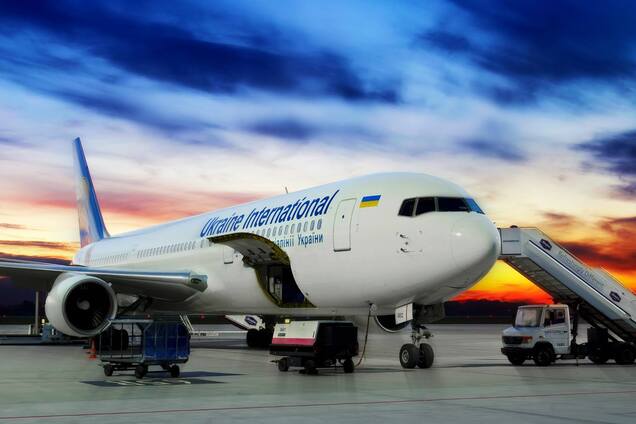 МАУ возобновляет международные рейсы