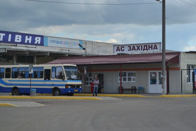 На Львівщині перевізники вирішили самовільно відновити роботу