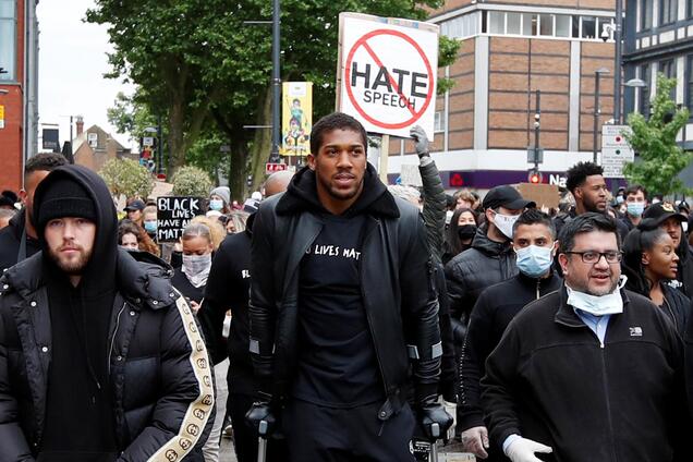 Ентоні Джошуа на протесті Black Lives Matter