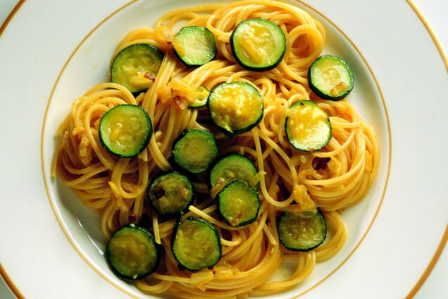 Как приготовить спагетти с кабачками: 3 идеи и рецепт