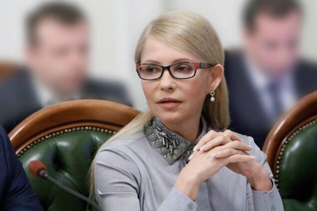 Кабміну дали квиток на вихід, Україна потрібна професійна стратегія, – Тимошенко