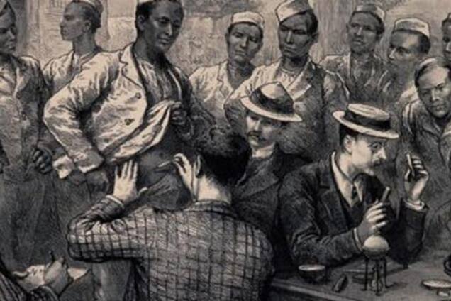 Мордехай Хавкин делает прививку от холеры