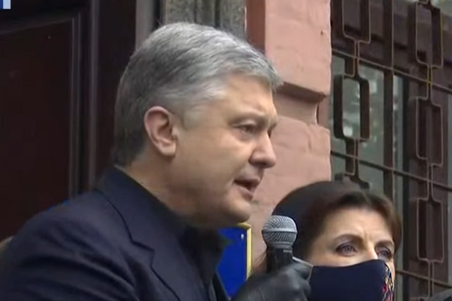 Порошенко сообщил о возбуждении против него дела за получение Томоса