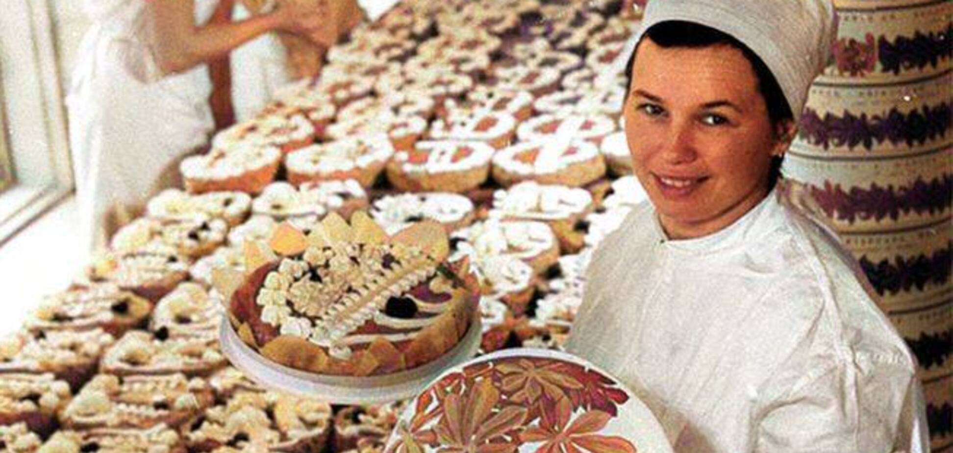 Архівне фото київського торта