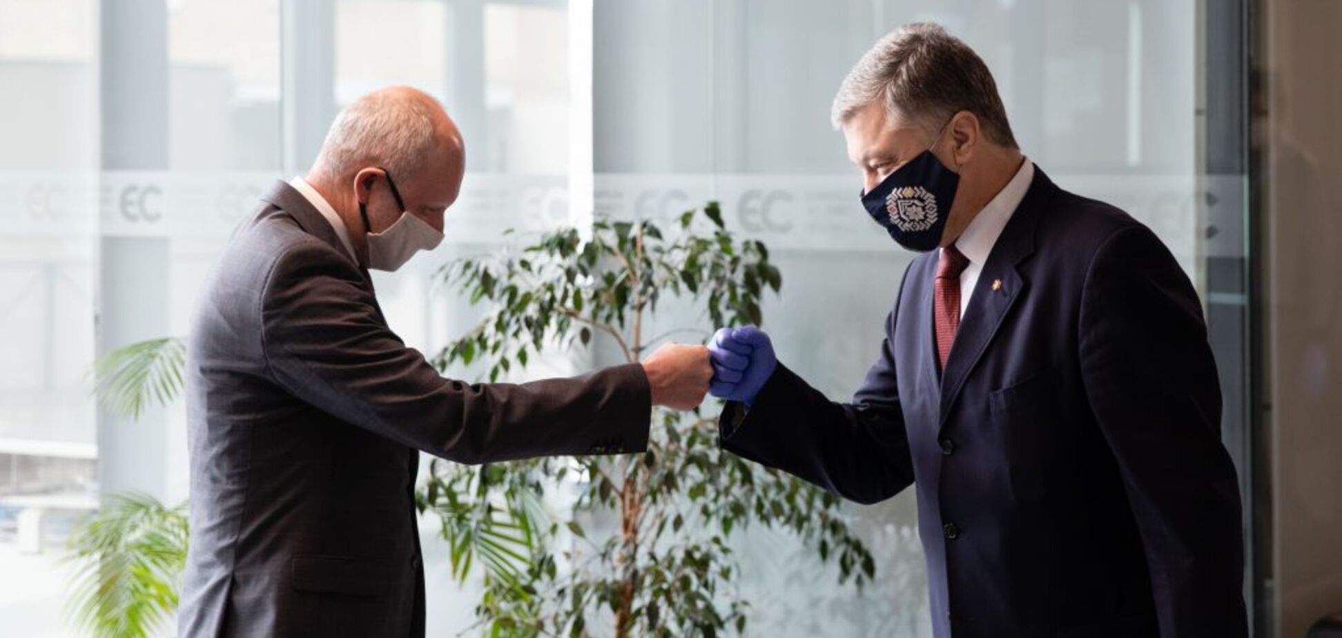 Порошенко тепло встретился с послом ЕС: обсудили безвиз и миллиардную помощь Украине