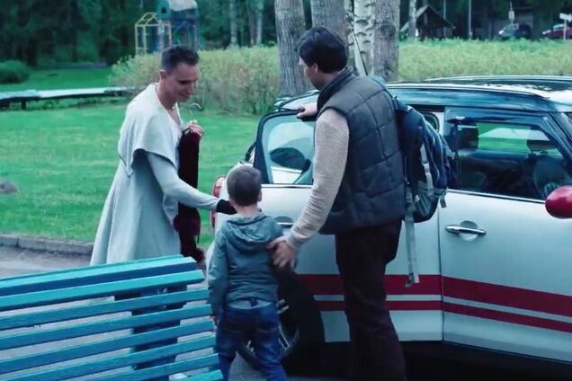 В России вспыхнул скандал с роликом о семье гомосексуалистов: сеть в шоке. Видео