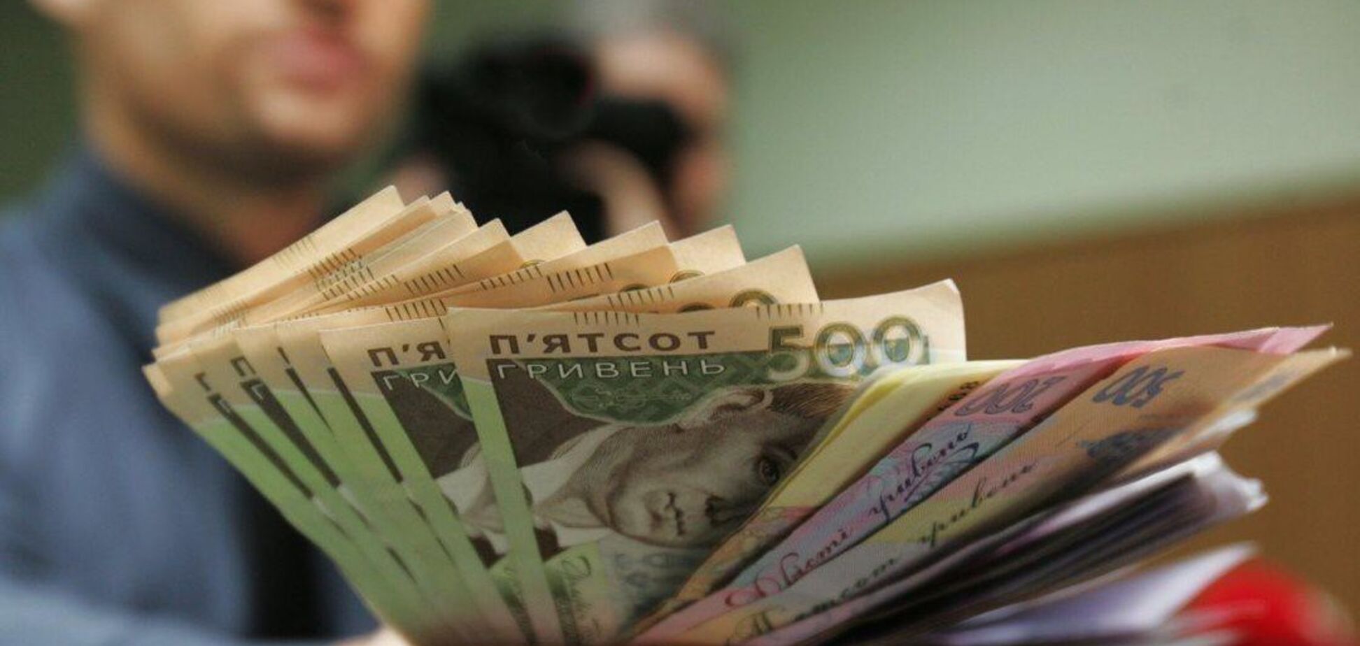 Рост безработицы в Украине спровоцировал снижение зарплат до 30%, – исследование