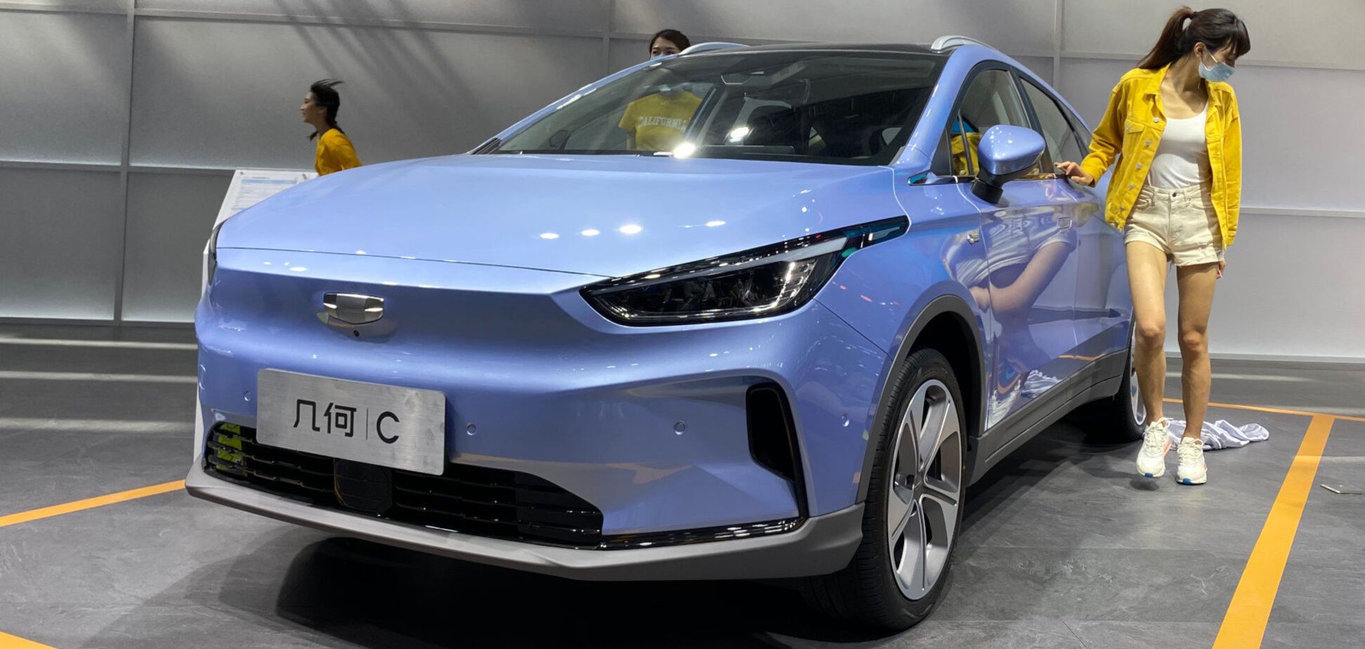 Новый кроссовер Geely Geometry C показали на публике. Фото: drom.ru