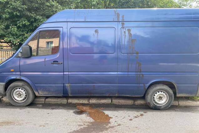 У Луцьку 'героя парковки' покарали фекаліями. Фото