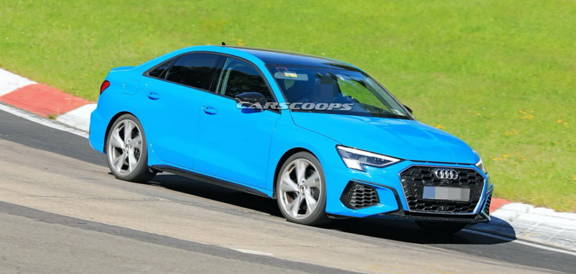 Секрет Полішинеля: нові Audi S3 здалися без камуфляжу