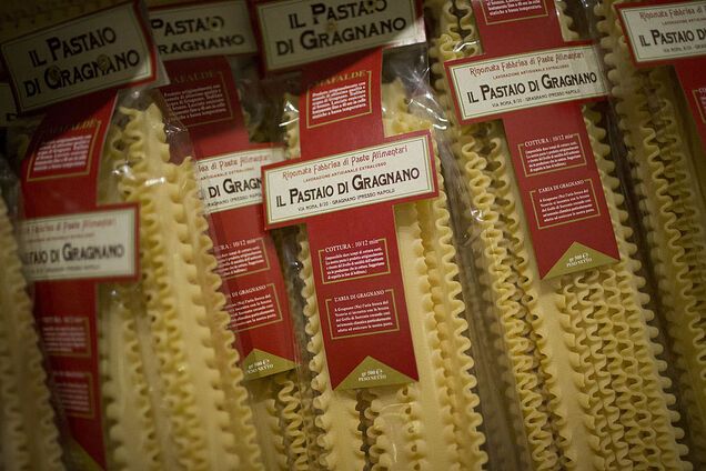 У Неаполі тісто для пасти замішували ногами: 7 фактів про макарони і їхнє походження