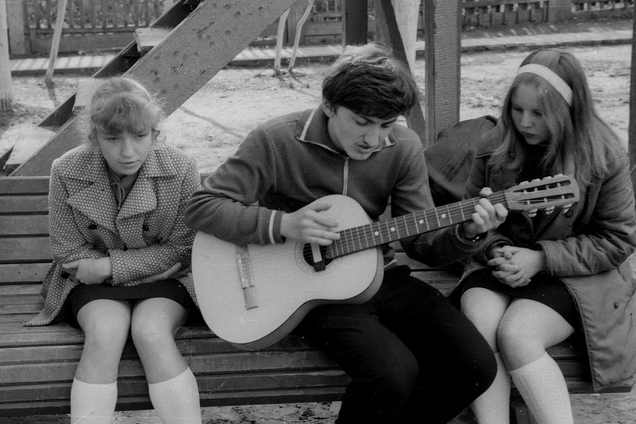 Какие платья и мини-юбки носили девушки в СССР. Фото