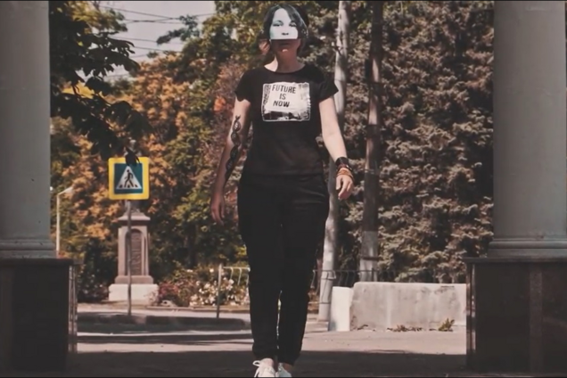 Украинка в оккупированном Крыму спела о том, как режим СССР и РФ 'убивает прекрасное'