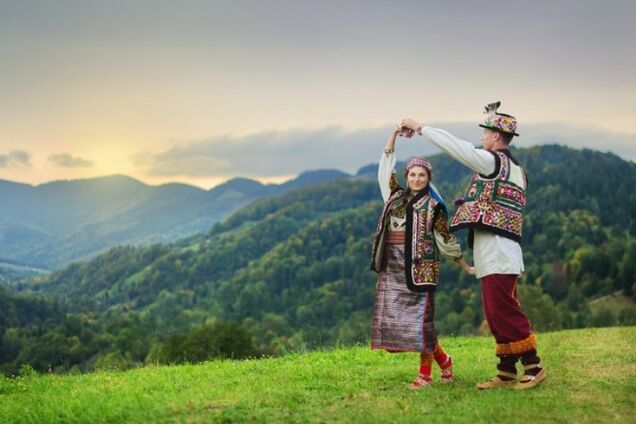 Диалект Закарпатья существенно отличается от литературного украинского