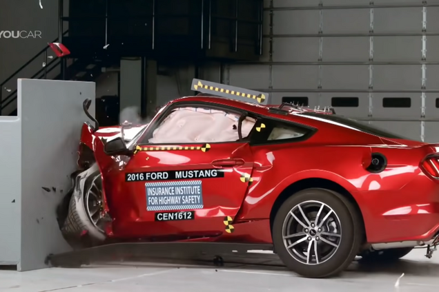 Разбитая десятка: насколько безопасны самые дорогие авто в мире