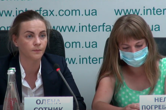 Неля Погребицкая и ее адвокат на пресс-конференции в Киеве