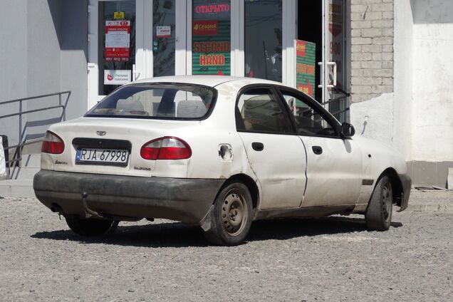 Соцмережі здивувало фото 'вбитого' Daewoo Lanos на єврономерах