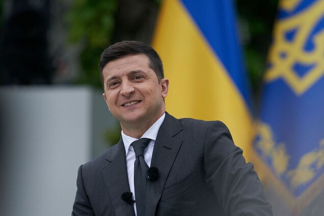 Первый год президентства Зеленского позитивно оценили более трети украинцев