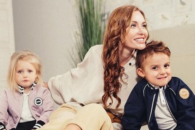 Слава Каминская с детьми