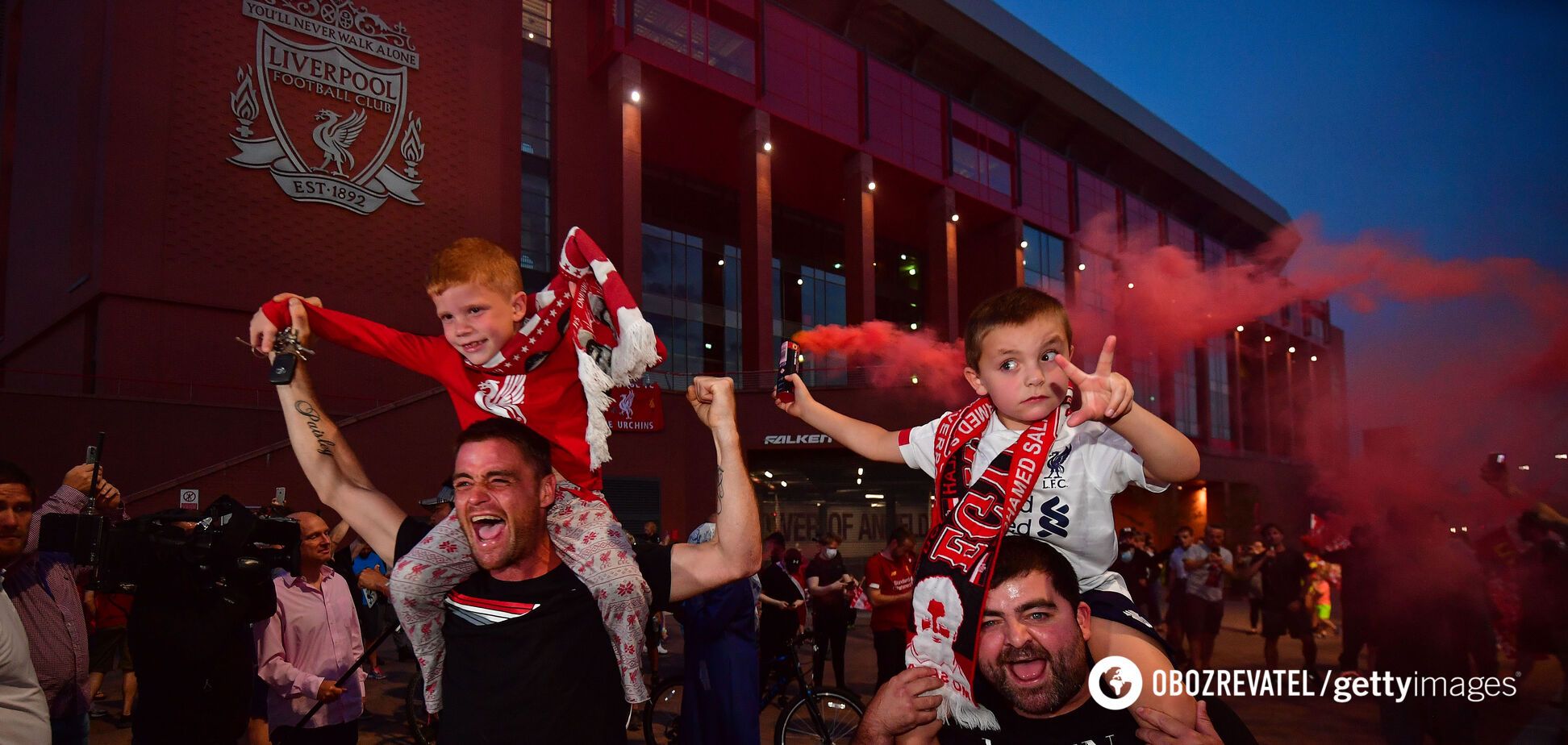 Болельщики 'Ливерпуля' празднуют чемпионство в АПЛ