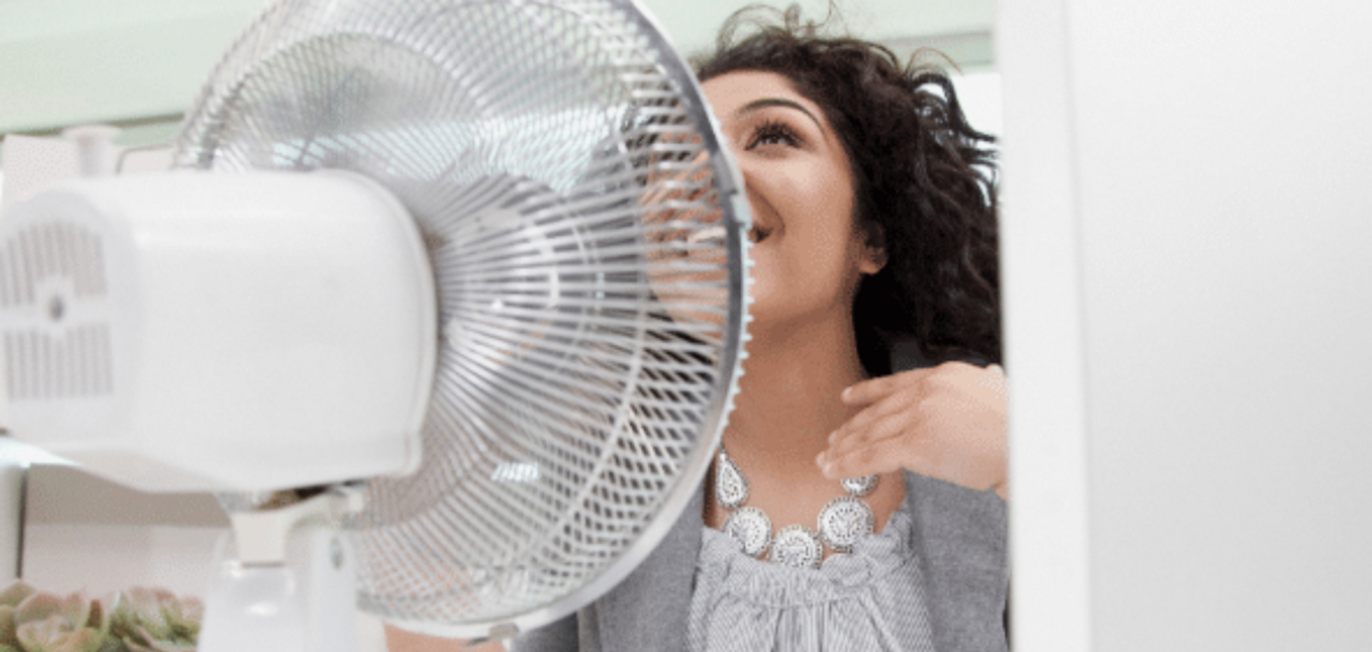 Почему нельзя спать под вентилятором: выяснилась опасность