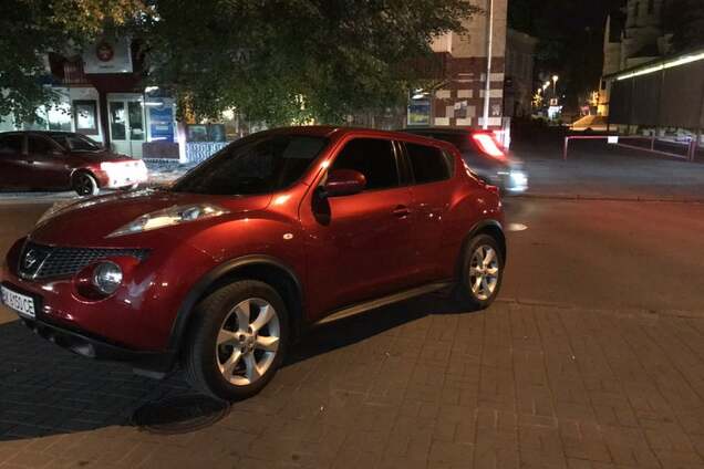 Авто поліцейської, яка наїхала на пішоходів в м.Рівне