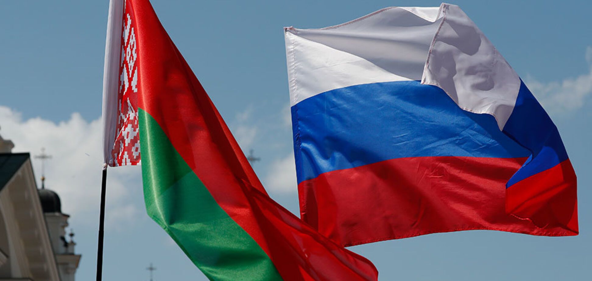 Лукашенко похвастался, как Беларусь 'прихлопнула газпромовский банк'. Иллюстрация