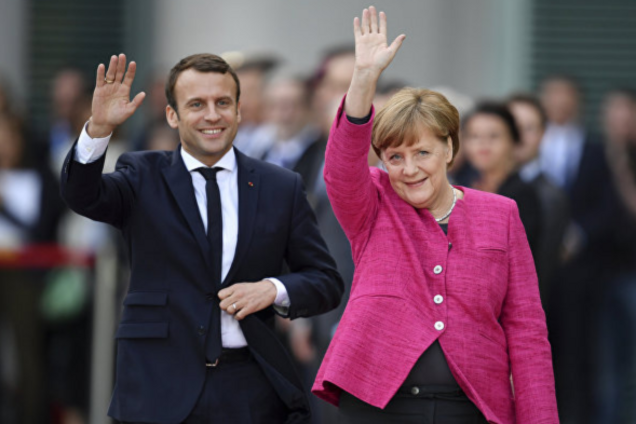 Макрон и Меркель встретились в Германии