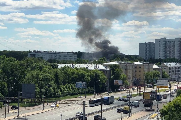 В Москве в жилом доме рванул газ и загорелись 4 квартиры