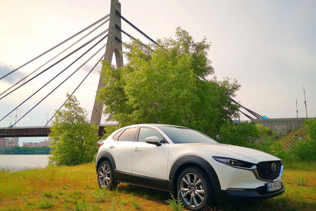 Слуга двух господ: тестируем новый кроссовер Mazda CX-30